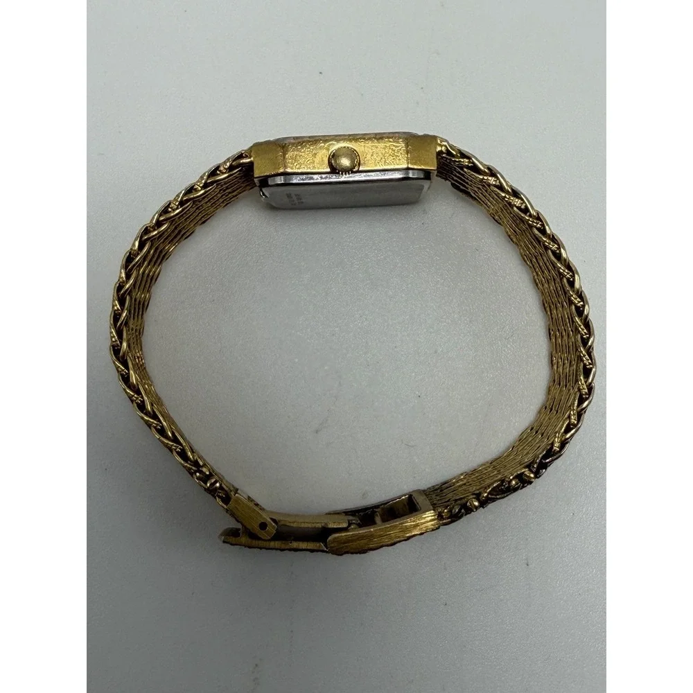 Croton‎ Vintage Ladies Watch Swiss Made New Battery 18MM 5.75
